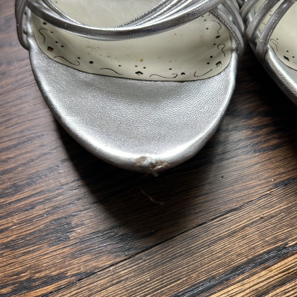 Jessica Bennett Silver Heels - Picture 6 of 7